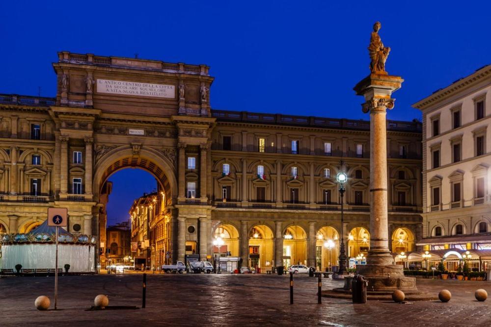 Roberto'S Apartment. Firenze Piazza Santa Croce. エクステリア 写真